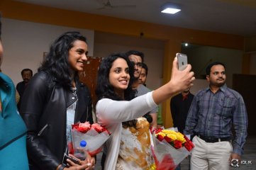 PV Sindhu Watched Ekkadiki Pothavu Chinnavada